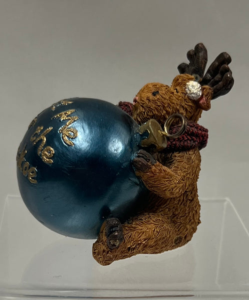 Smooches Boyds Bear Figurine
