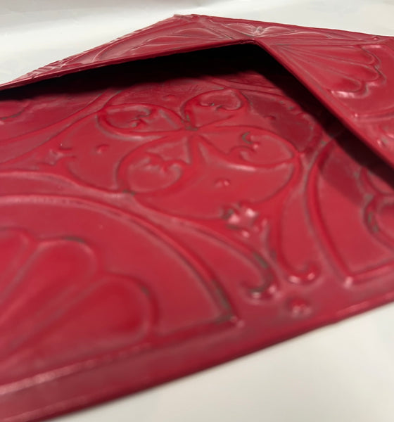 Red Metal Wall Hanger -Envelope