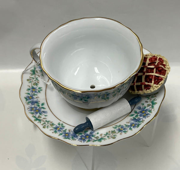 Jacqueline Kent -Ms. Pearl Grey