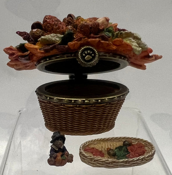 Autumn’s Harvest Basket With Alden McNibble -Boyd's Bear