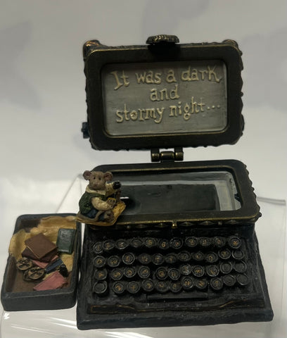 Wilson’s Typewriter With Underwood McNibble -Boyd's Bear