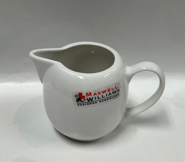 Maxwell & Williams -Round Creamer