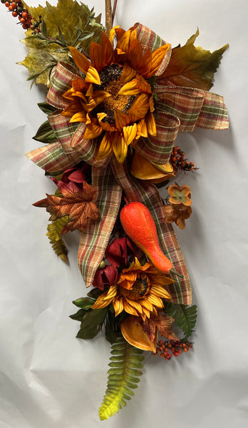 Sunflower / Gourd Swag With Bow