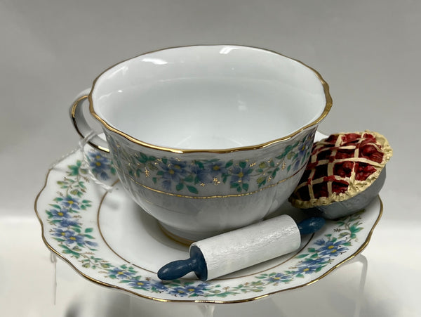 Jacqueline Kent -Ms. Pearl Grey