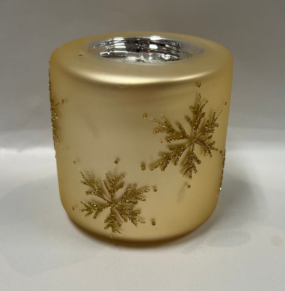 Gold tea light candle holder with snowflakes -short