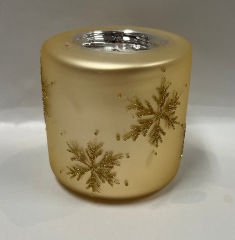 Gold tea light candle holder with snowflakes -short