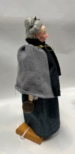 Jacqueline Kent -Mrs. Applegate (Mini)