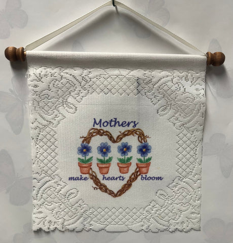 Mothers Make Hearts -Small Lace Wall Hanging