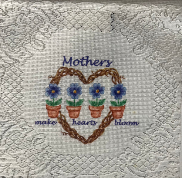 Mothers Make Hearts -Small Lace Wall Hanging