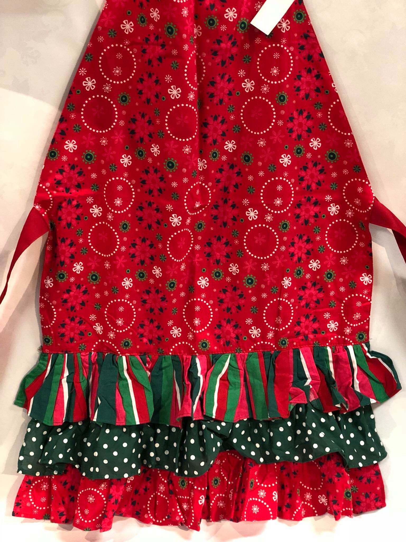 Ruffled red/ green apron