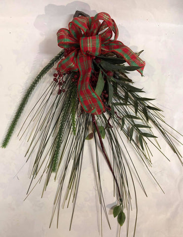 Small swag mixed greens