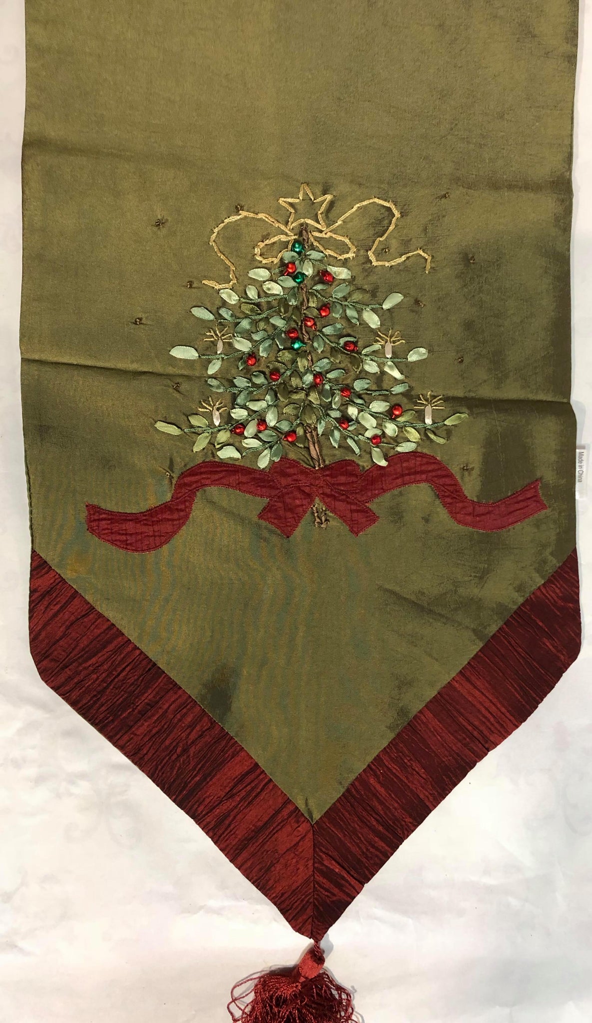 Runner- Green/Burgundy Tree