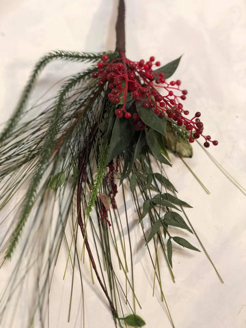 Mixed greens and berry pick