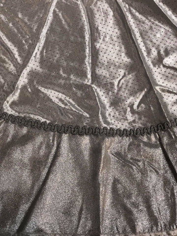 Silver tree skirt