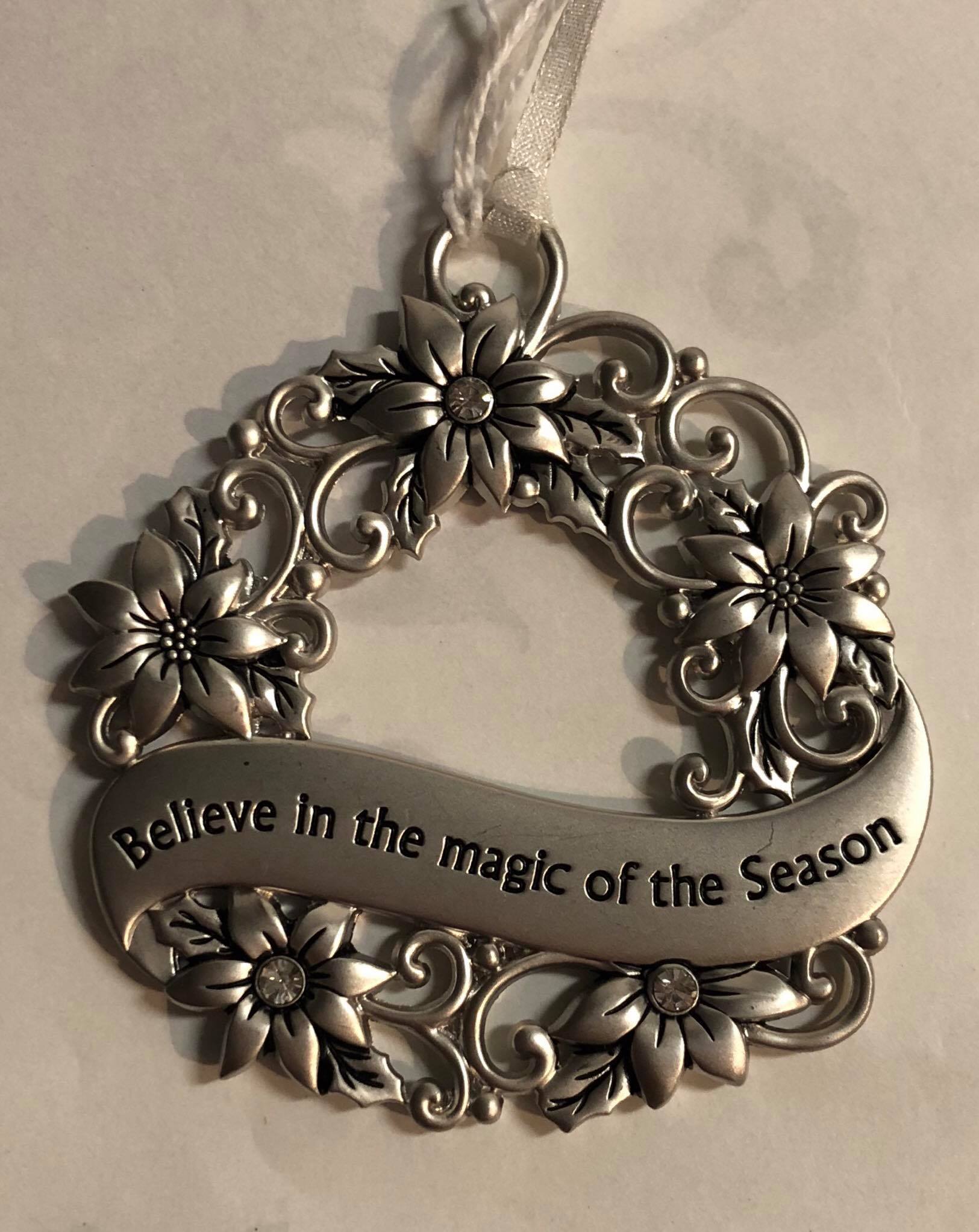 Wreath Tree Ornament "Believe in the Magic of the Season"