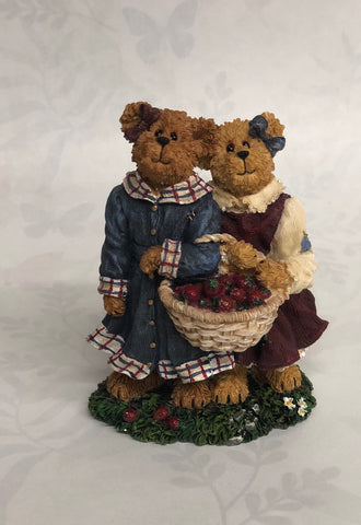 Boyd's Bear -Lauren & Jan... Strawberry Friends
