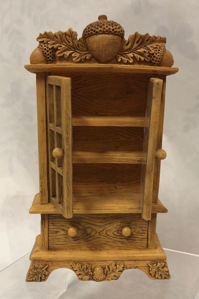 Charming Tails -Mini Cabnet