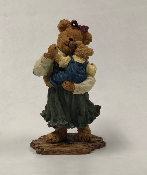 Boyd's Bear- Momma Bearylove With Sweet Pea... The Dance