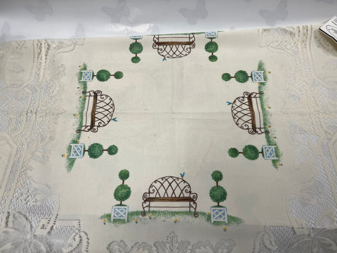 Table Topper -Heirloom -Ecru