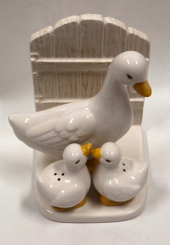 Ceramic Duck salt and pepper set / napkin holder