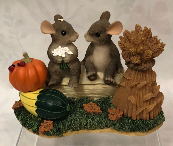 Charming Tails -Harvest Time Honeys