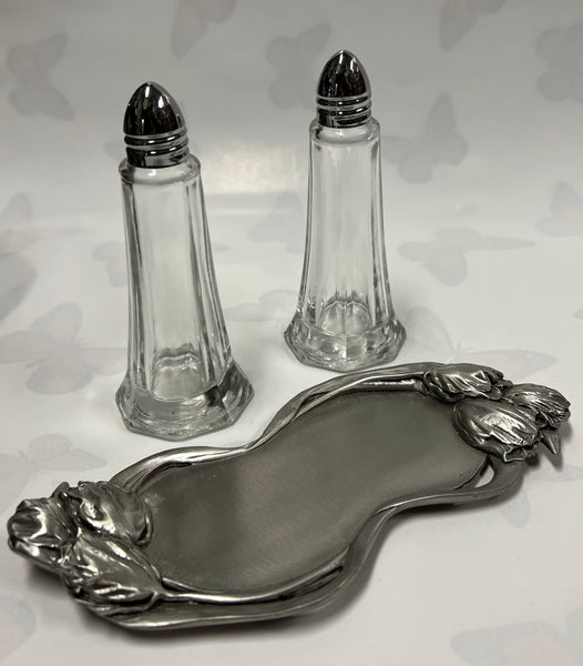 Tulip Salt And Pepper Set With Tray