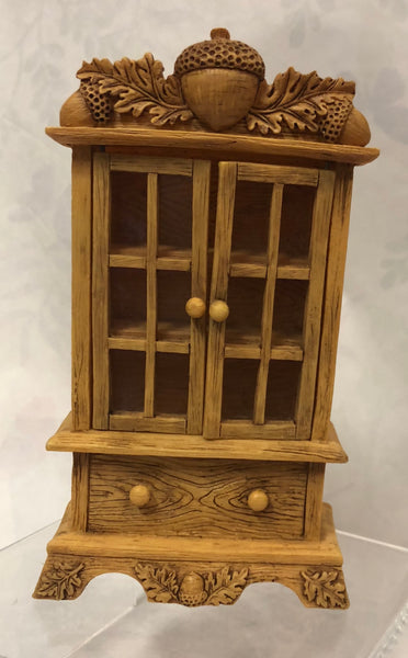 Charming Tails -Mini Cabnet