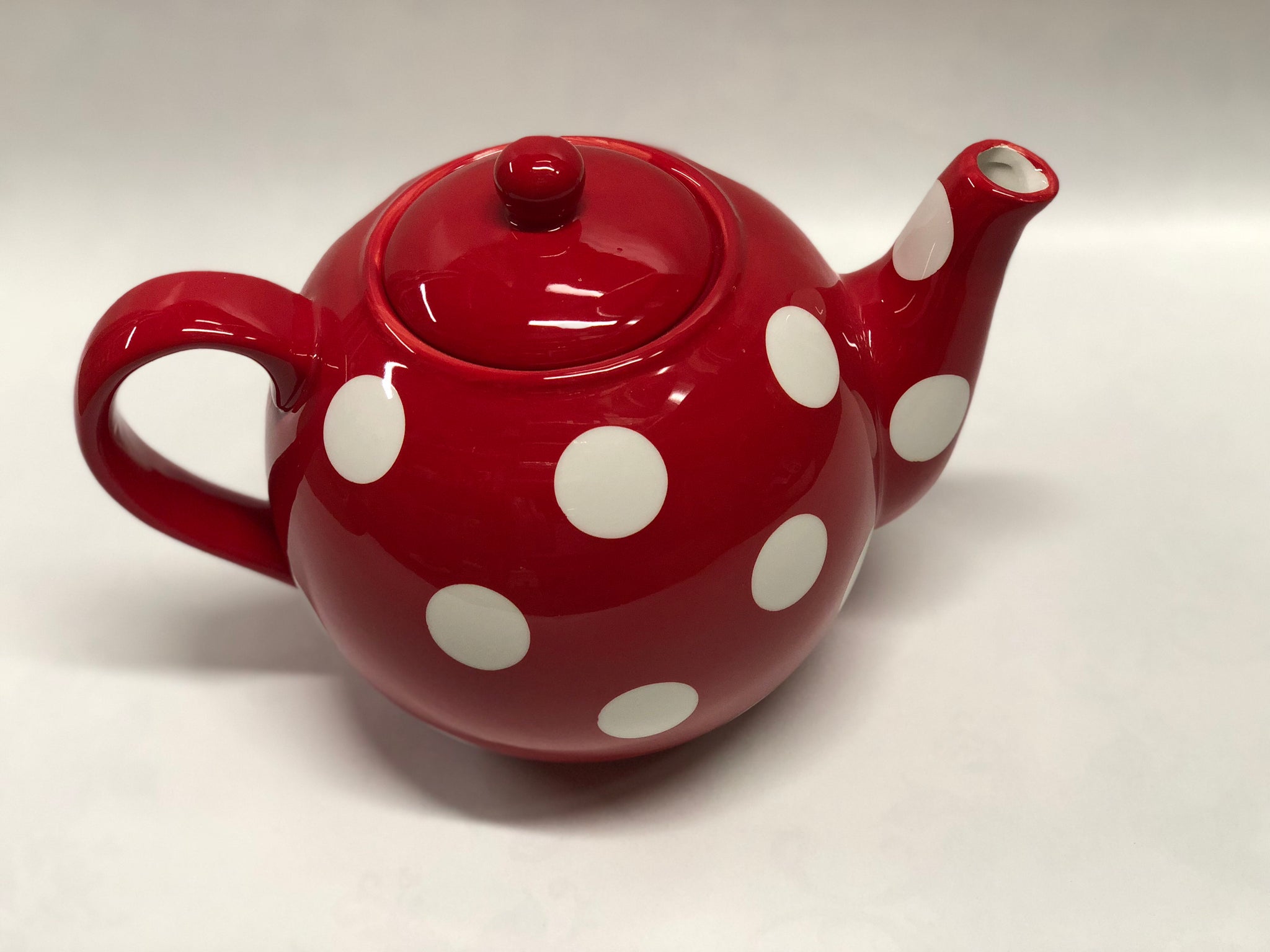 Red polka dot tea pot