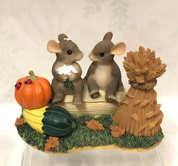 Charming Tails -Harvest Time Honeys