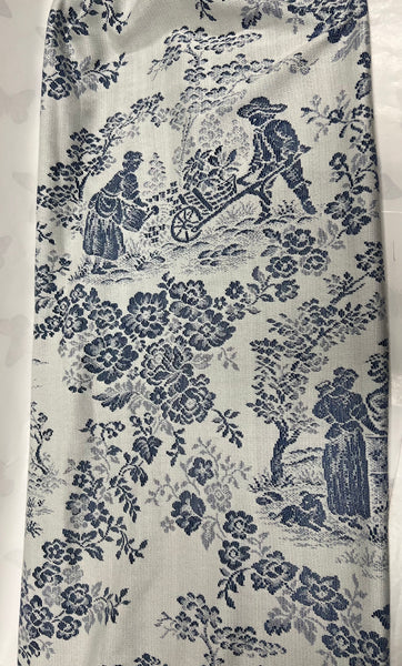 Table Topper -Les Fleurs -Blue/Ivory