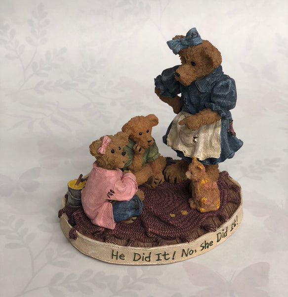 Boyd's Bear -Momma Luvsalot with Hannah, Sam and Tabby... Whoops!