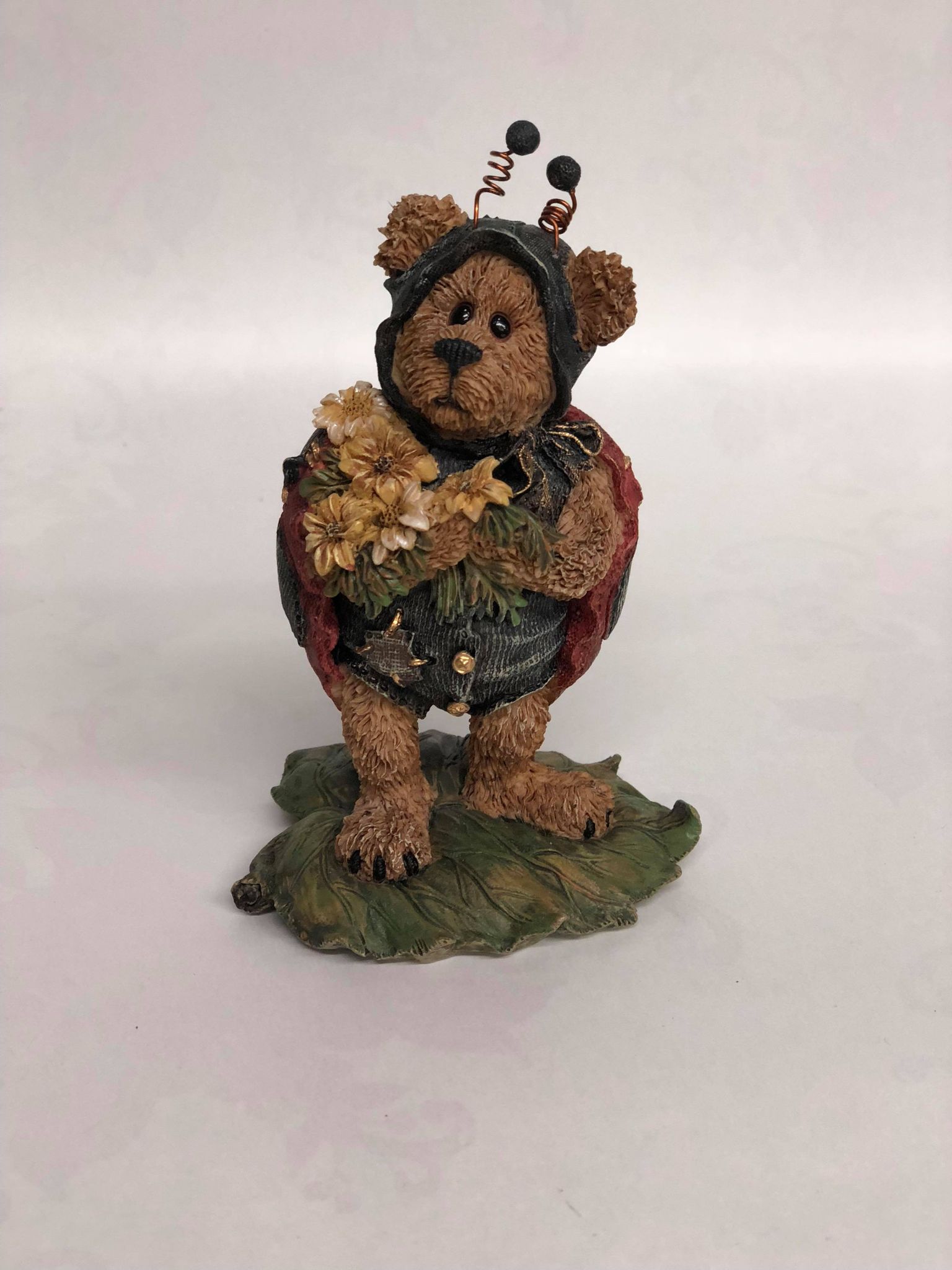 Tweedle Bedeedle...Stop & Smell the Flowers -Boyd's Bear